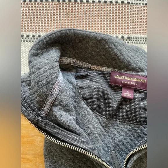 Johnston & Murphy | Men’s Quilted Quarterzip Pullover - Picture 7 of 9